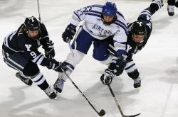 开云下载-跨越场域的荣耀，美加墨世界杯焦点战前夕，独行侠生死战取胜公牛点燃体育魂