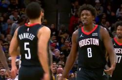 开云体育-猛龙轻松击败火箭，保持不败