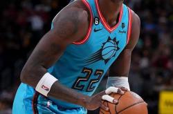 开云体育下载-爵士核心连续高光表现获得球迷点赞的简单介绍