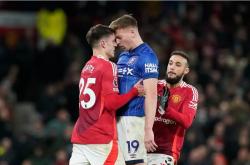 开云体育官网-基辅迪纳摩主场战平曼联，托辞苦失