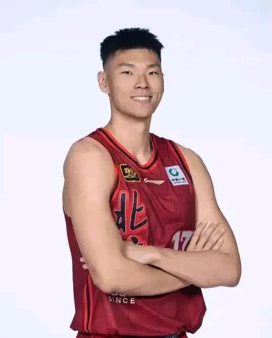 马赛队在前几场表现平平，必须提升状态才能取胜的简单介绍