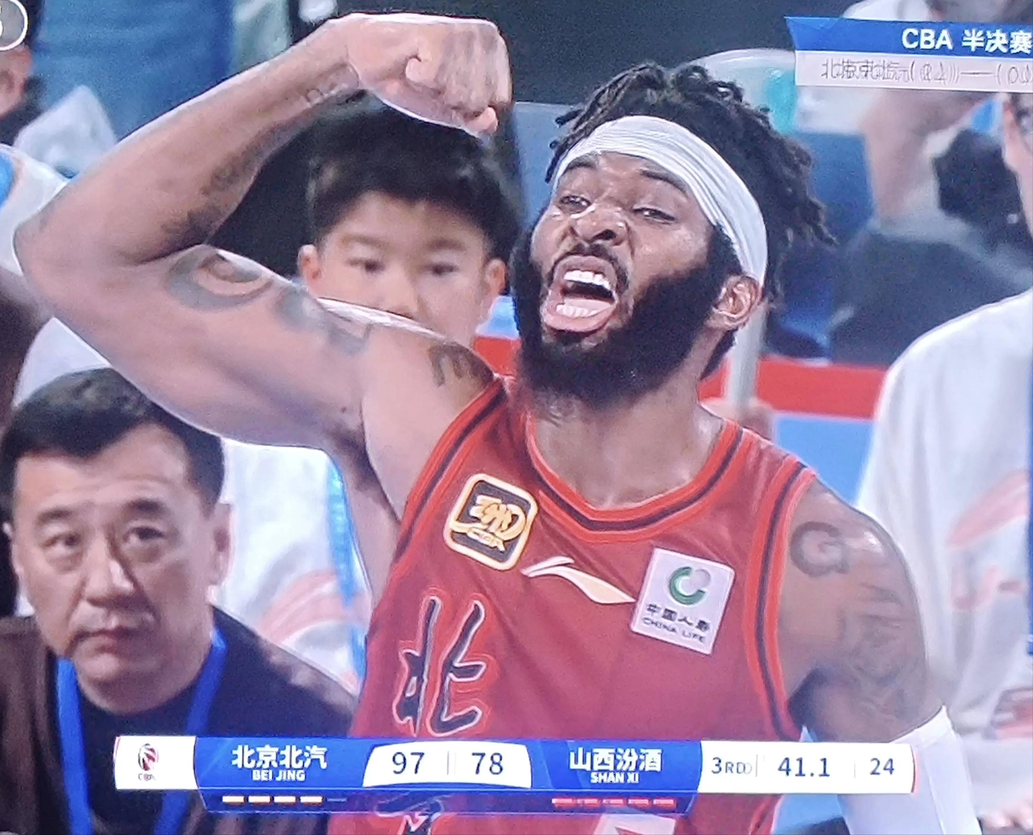 喜出望外，球队力克对手实现逆袭