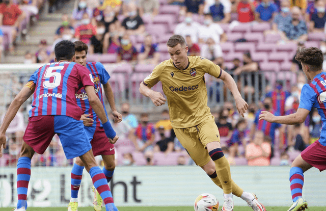 格罗宁根客场大胜，提前锁定冠军位置