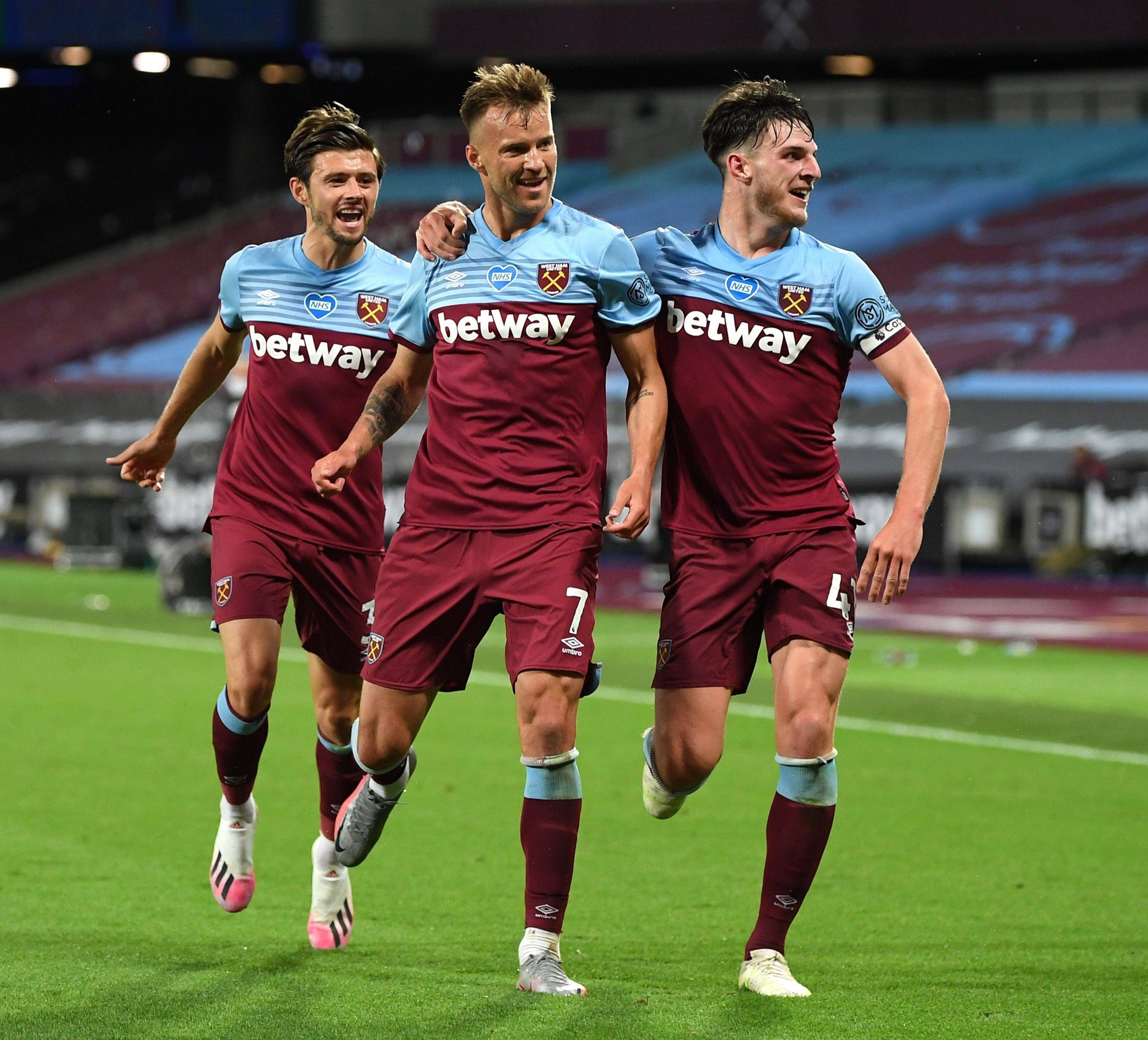 赫罗雪夫晃过河北华夏门将助球队占得先机