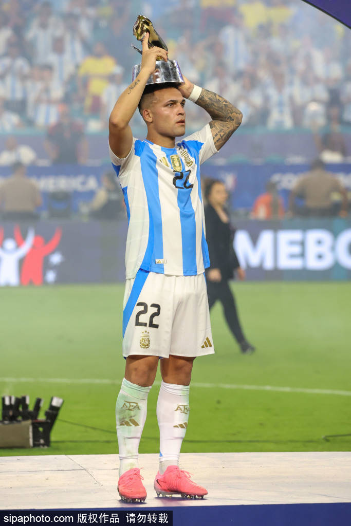 梅西领衔阿根廷队夺得欧洲杯冠军