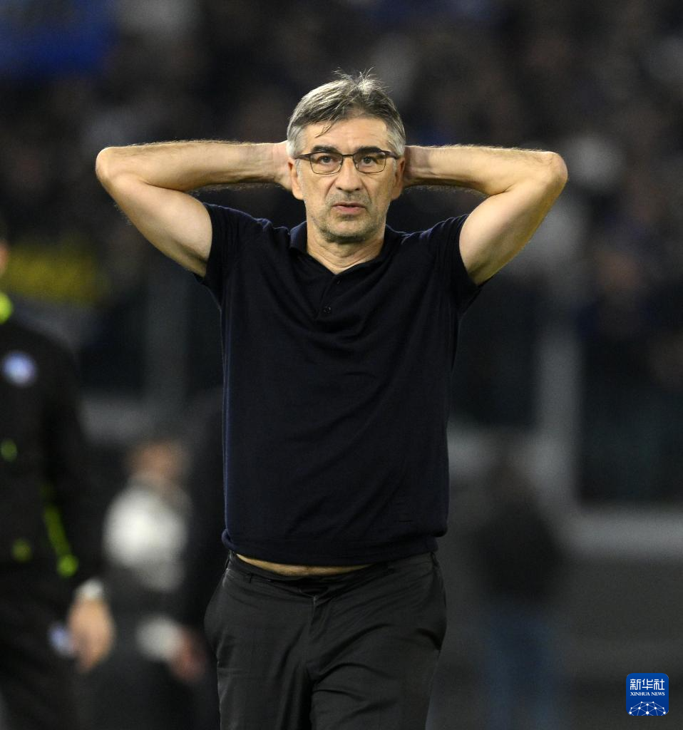 基辅迪纳摩主场战平曼联，托辞苦失