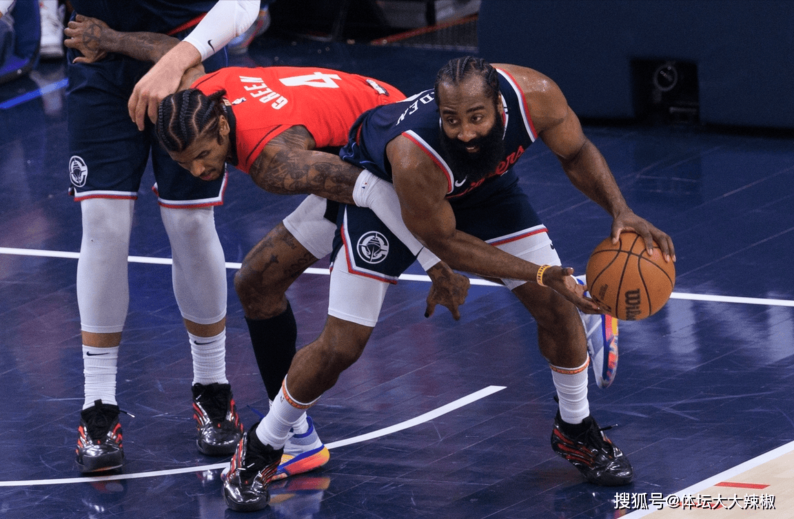 火箭惨遭快船大胜,哈登失手连续两场 火箭惨遭快船大胜,哈登失手连续两场