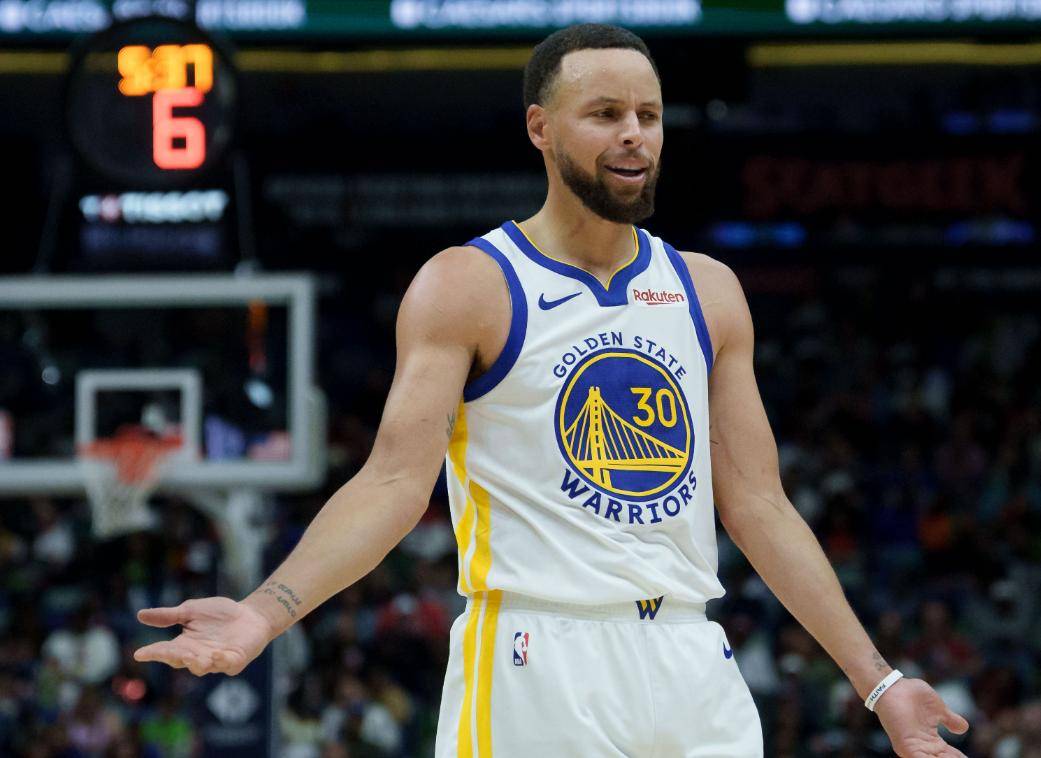 爵士险胜巴西男篮,库里打破历史纪录 爵士险胜巴西男篮,库里打破历史纪录