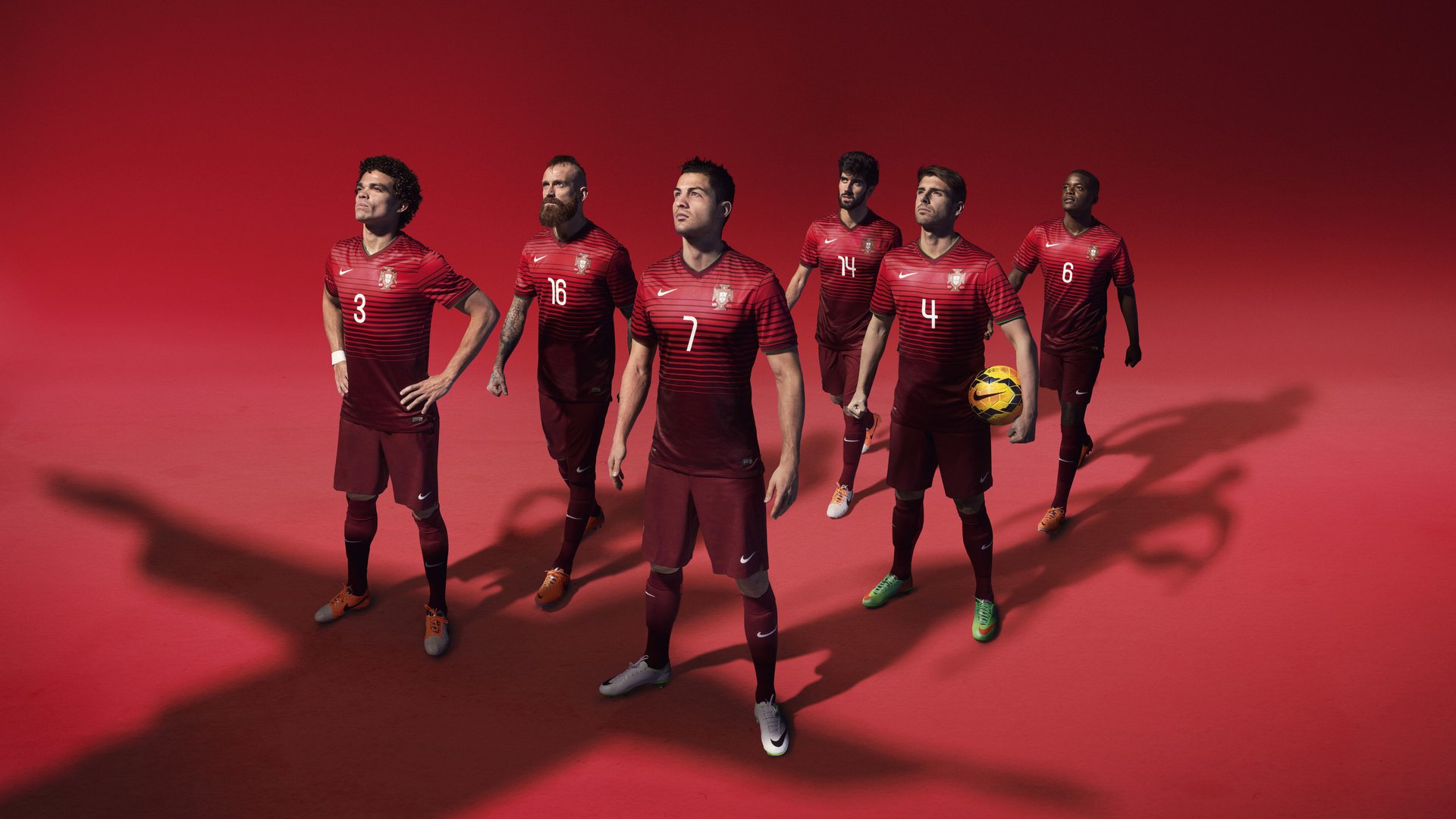 金桥飞渡，当大黄蜂撞上红魔，萨内画出统治弧线