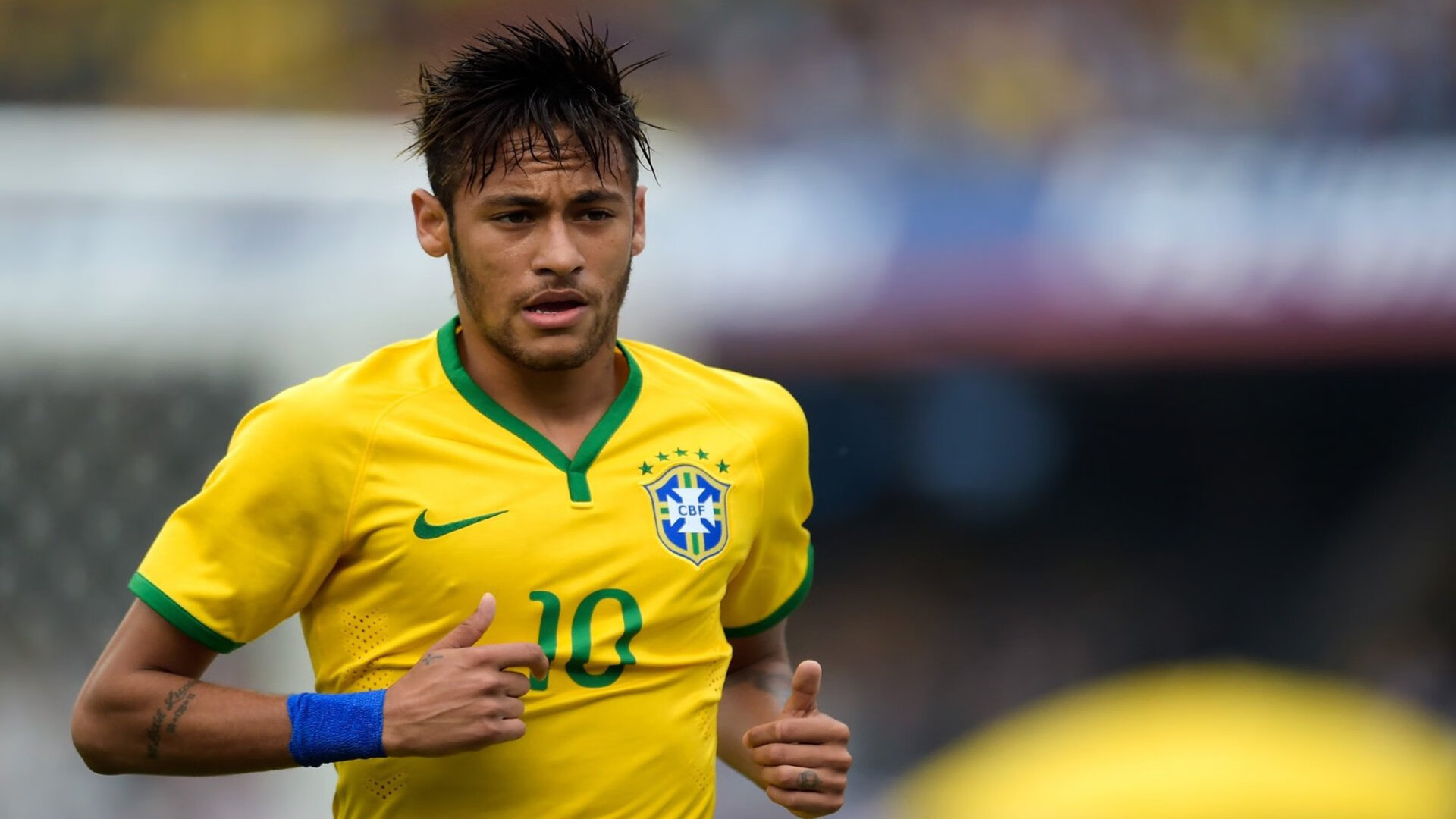 双线闪耀，体育如何在不同赛场诠释同一颗匠心